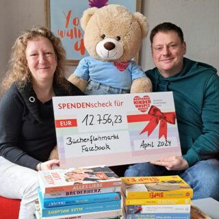 Buecherflohmarkt bringt fast Euro fuer Loewenzahn