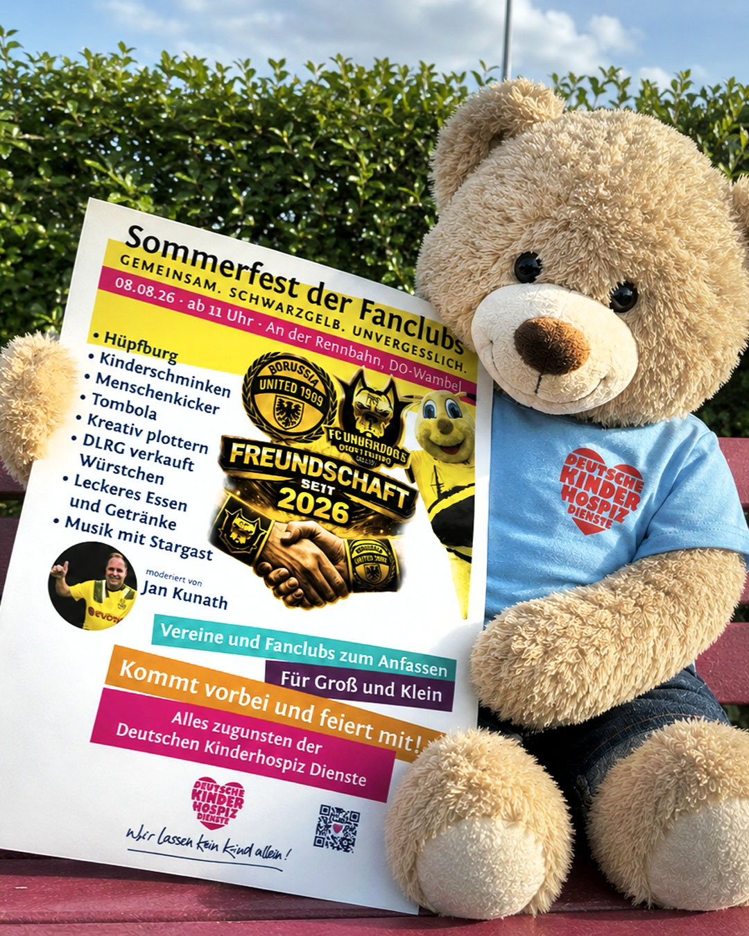 Hope und Plakat Ankündigung Fanclubfest an der Rennbahn Hochformat